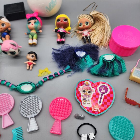 LOL Surprise OMG Dolls Bundle Lot with Accessories Pets Clothes Hair Brushes - Picture 10 of 10